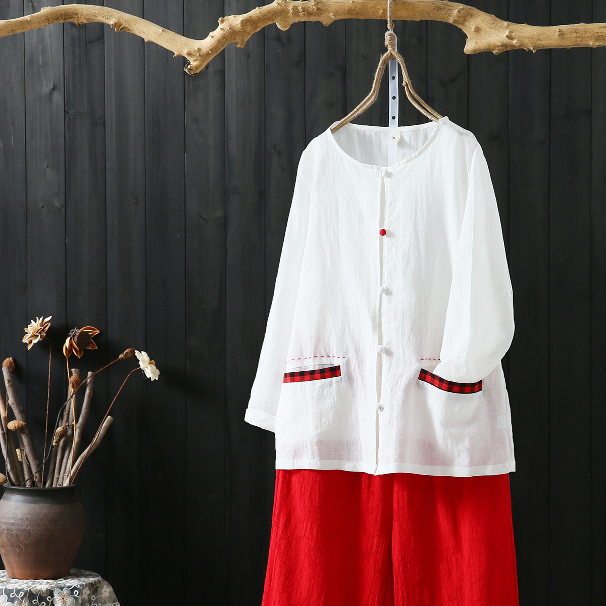 Spring new pattern Ethnic style literature T-shirts Flax frog Patch pocket Long sleeve Ladies shirt jacketin the Women's clothing/Boutique , Shirt  category - from Buy2taobao.com to provide professional Taobao agent buy service