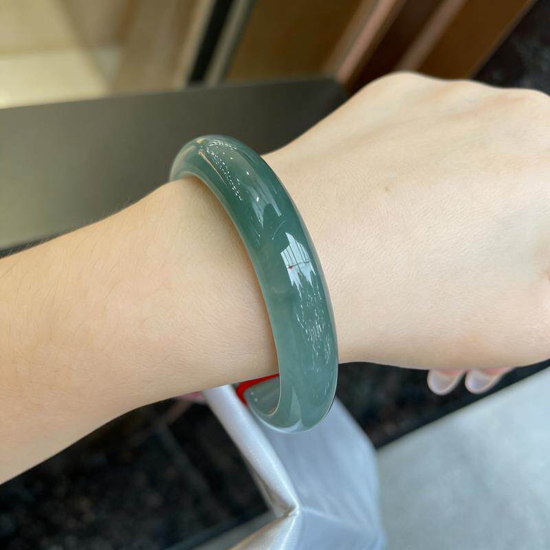 “云萝缀翠”高端缅甸翡翠玉手镯子女款冰种油青送女友处理