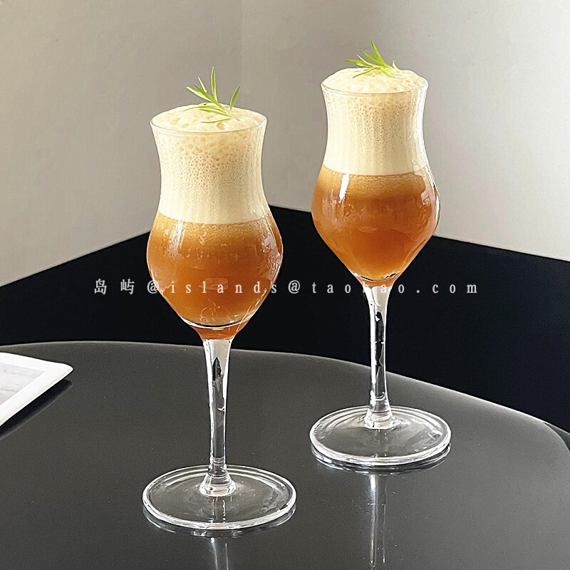 法式精致高脚玻璃鸡尾酒杯
