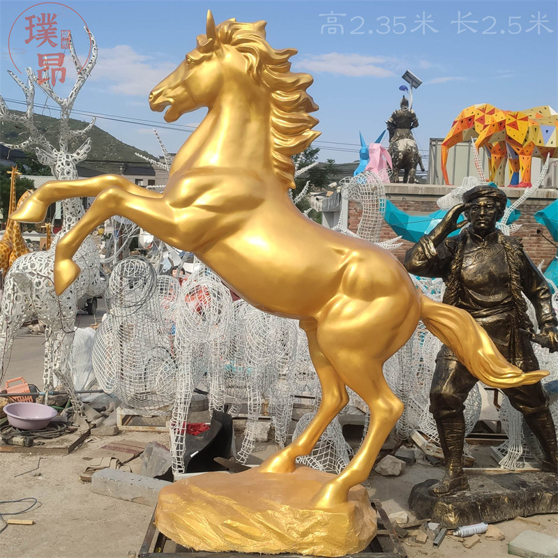 金色腾空玻璃钢马雕塑仿真跳跃金马大型雕像户外奔腾骏马摆件定制