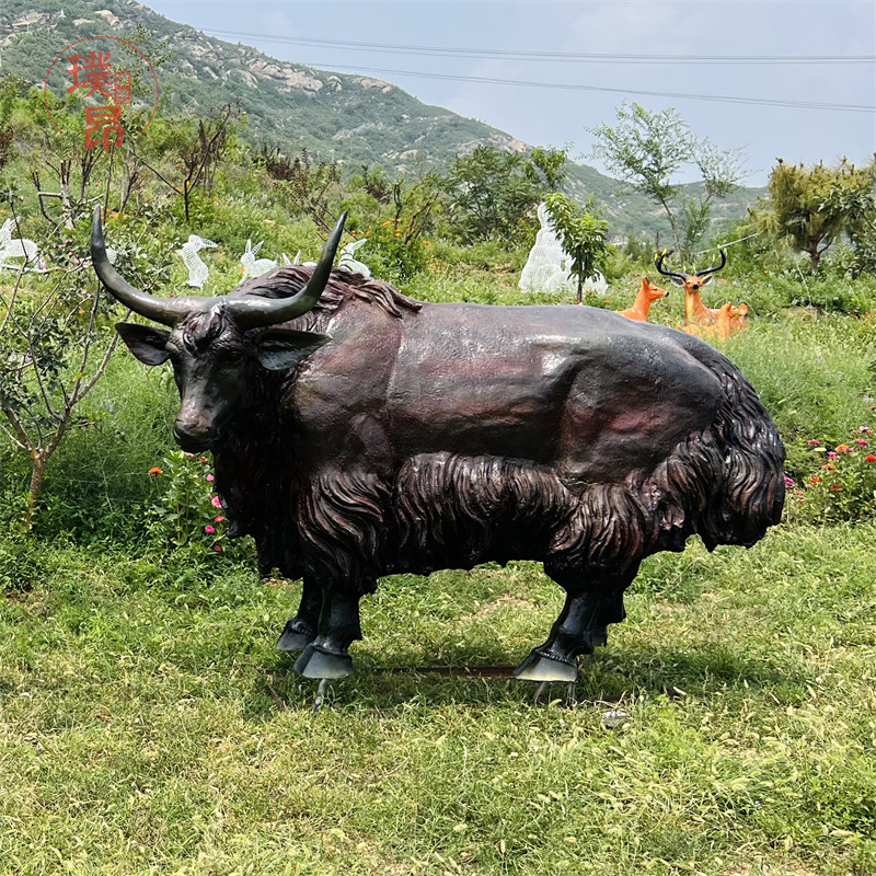大型牦牛玻璃钢雕塑户外仿真野牛雕像藏族文化动物定制铜牛仿铜