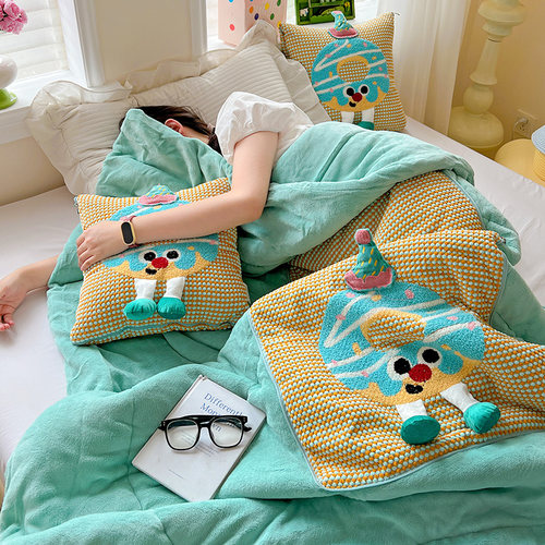 牛奶绒抱枕车用被子两用二合一