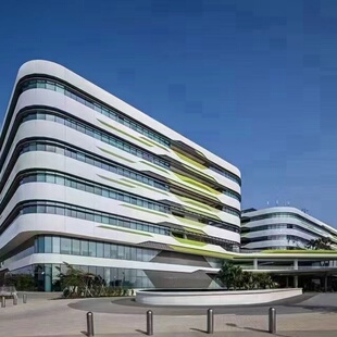 学校氟碳烤漆幕墙铝单板弧型铝单板仿木纹装饰铝板天花吊顶铝单板