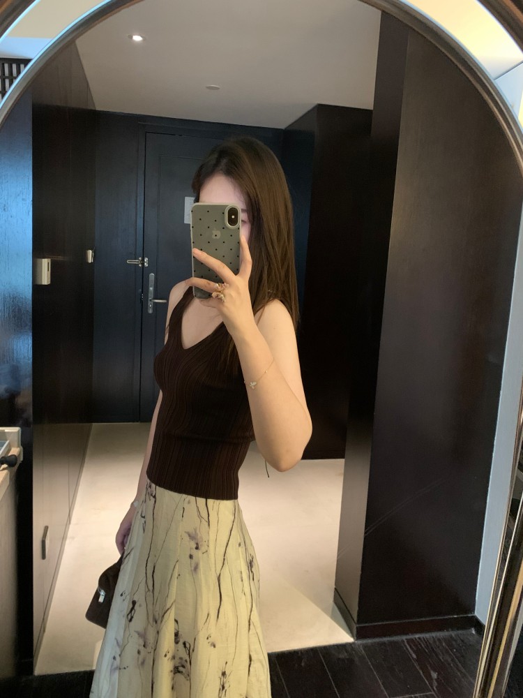 FENG甜甜_扭结针织吊带内搭背心女夏季新款显瘦百搭外穿无袖上衣