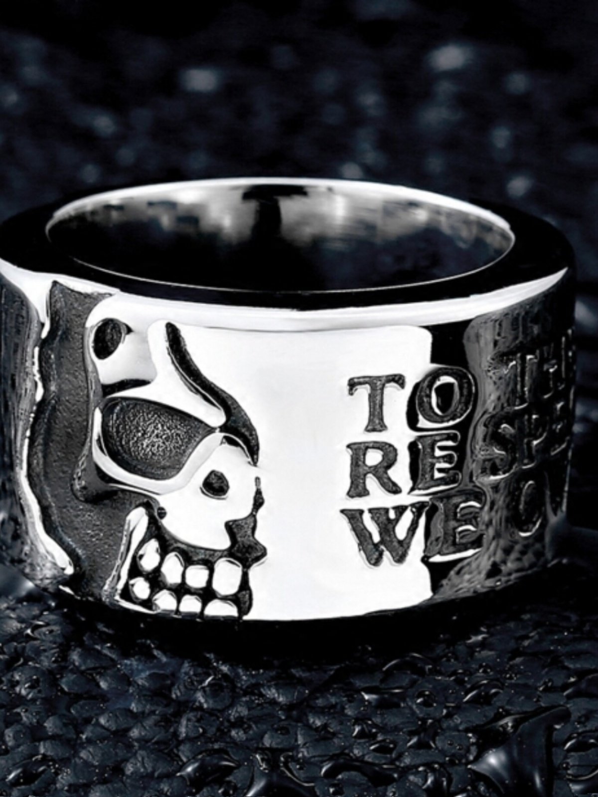 SINGLE FASHION INDEX FINGER PERSONALITY TIDE MALE TITANIUM STEEL RING EUROPE AND DOMINEERING FINGER PUNK ORNAMENT MILITARY RING RING