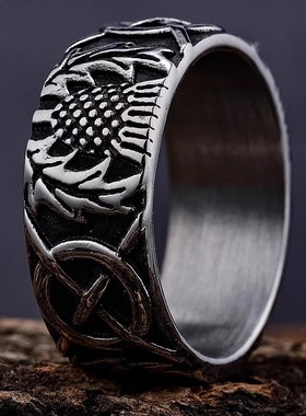 欧美朋克十字架钛钢戒指男潮欧美个性复古 刀剑旋转罗马个性指环