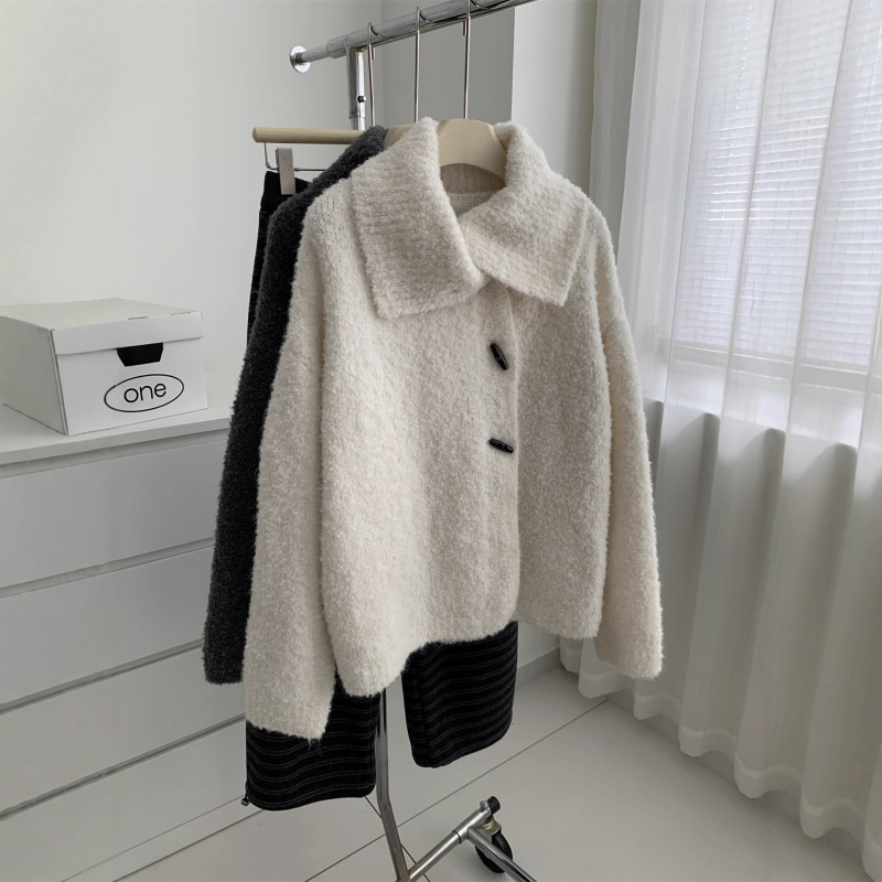 松弛感羊毛圈圈纱翻领针织外套女