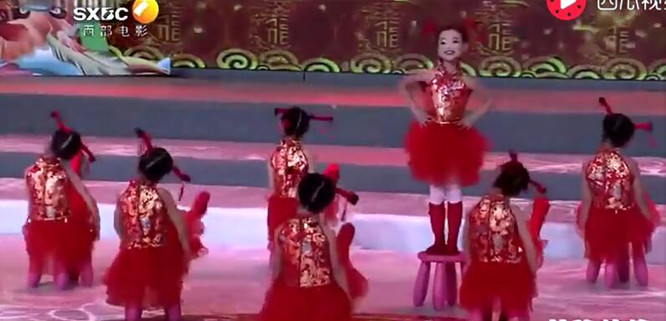 说唱中国红演出服儿童表演服幼儿园舞蹈服装喜庆开门红民族风古筝