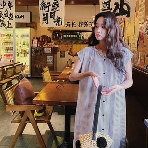 灰色条纹背心连衣裙女2025夏季新款韩系慵懒风宽松时尚休闲衬衫裙图片
