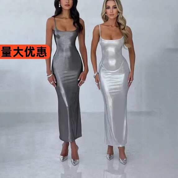 亚马逊跨境女装2025冬季新品时尚性感露肩修身吊带连衣裙子女礼服