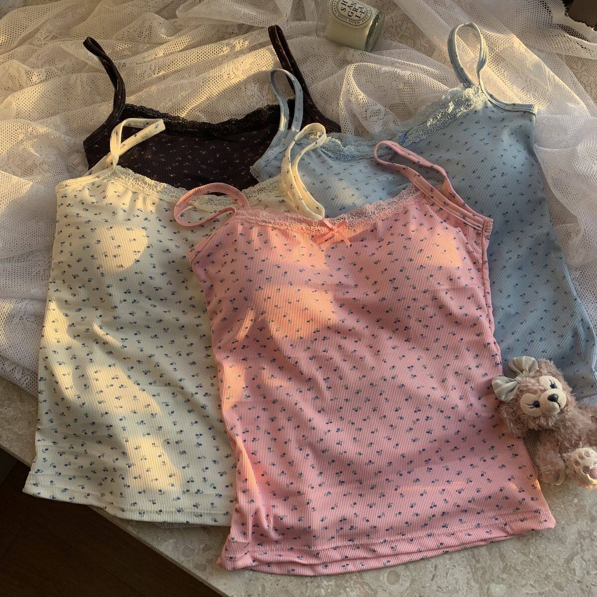甜辣妹蓝色蕾丝边吊带小背心女夏季bm碎花内搭打底短款带胸垫上衣