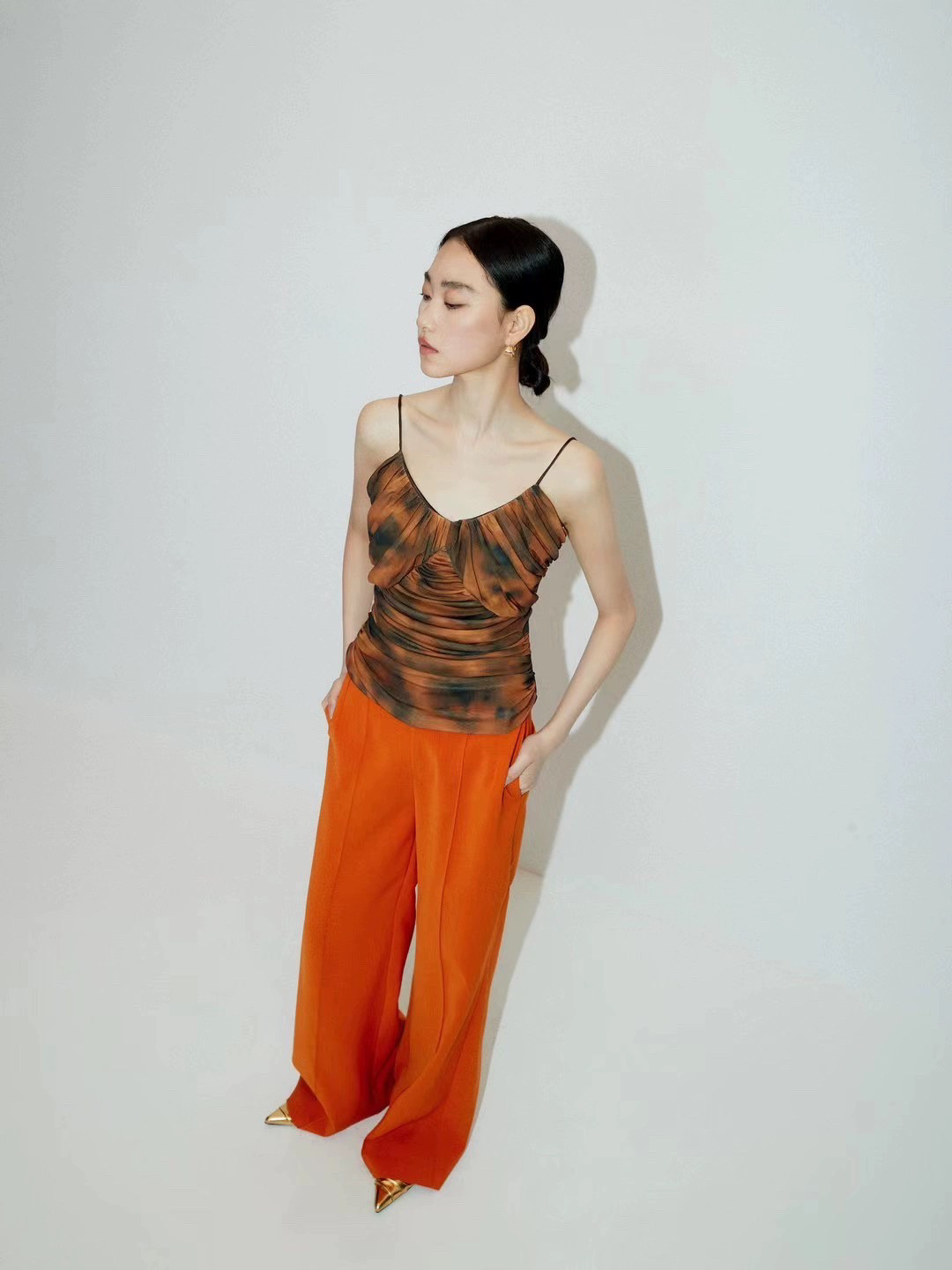 26SS时尚收腰褶皱晕染橘色吊带抹胸上衣308638,女装/女士精品,背心吊带,淘宝优惠券,粉丝福利购,淘宝优惠卷