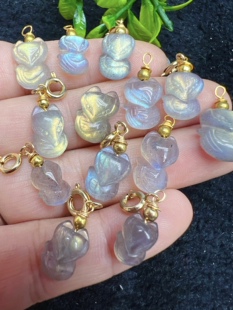 清货天然月光石狐狸吊坠灰月光大头狐狸小巧百搭随意扣小提溜女