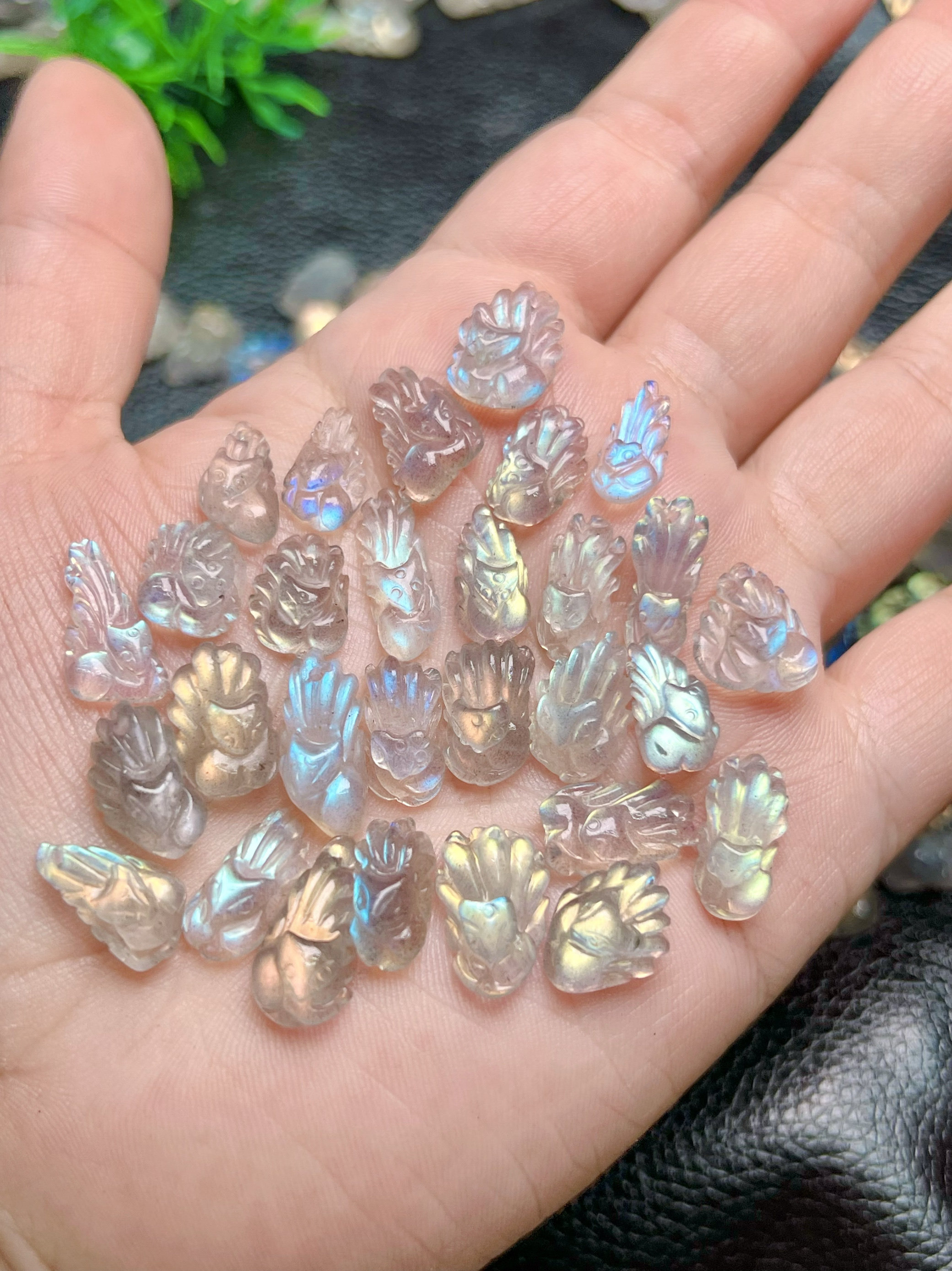 天然灰月光九尾狐吊坠拉长石狐狸小迷你可爱小巧礼物百搭精致