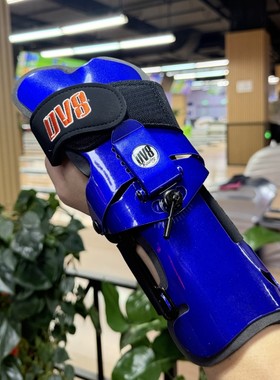 宾士域品牌旗下DV8系列保龄球弧线球专用护腕假手