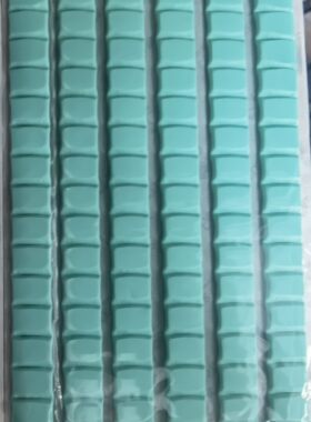50克绿泥（粘物体用）