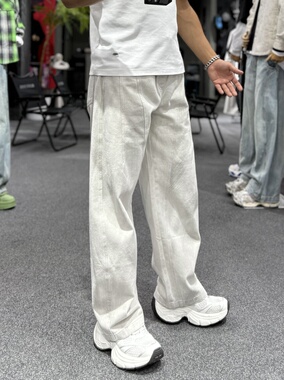 潮牌美式复古水洗脏染白色牛仔裤男士秋季新款宽松直筒阔腿裤裤潮
