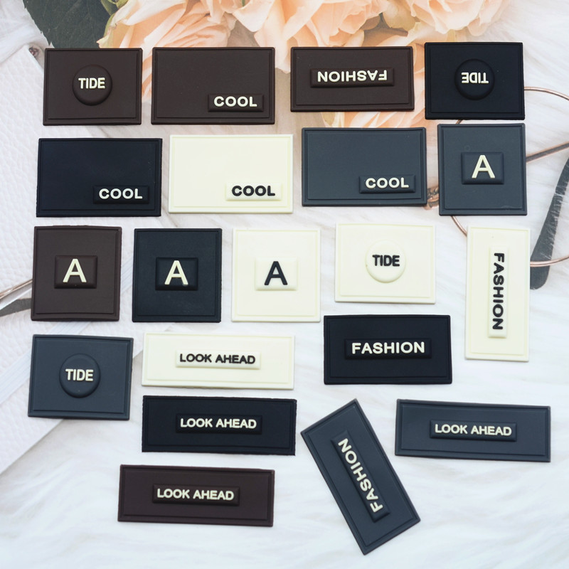 新款羽绒服皮贴补丁硅胶皮标牌软橡胶贴标DIY装饰LOGO定制贴花 