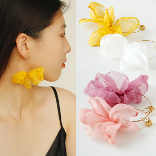 春夏度假风花瓣无耳洞耳环黄粉色W的手创布艺显瘦显白蚊香盘耳夹