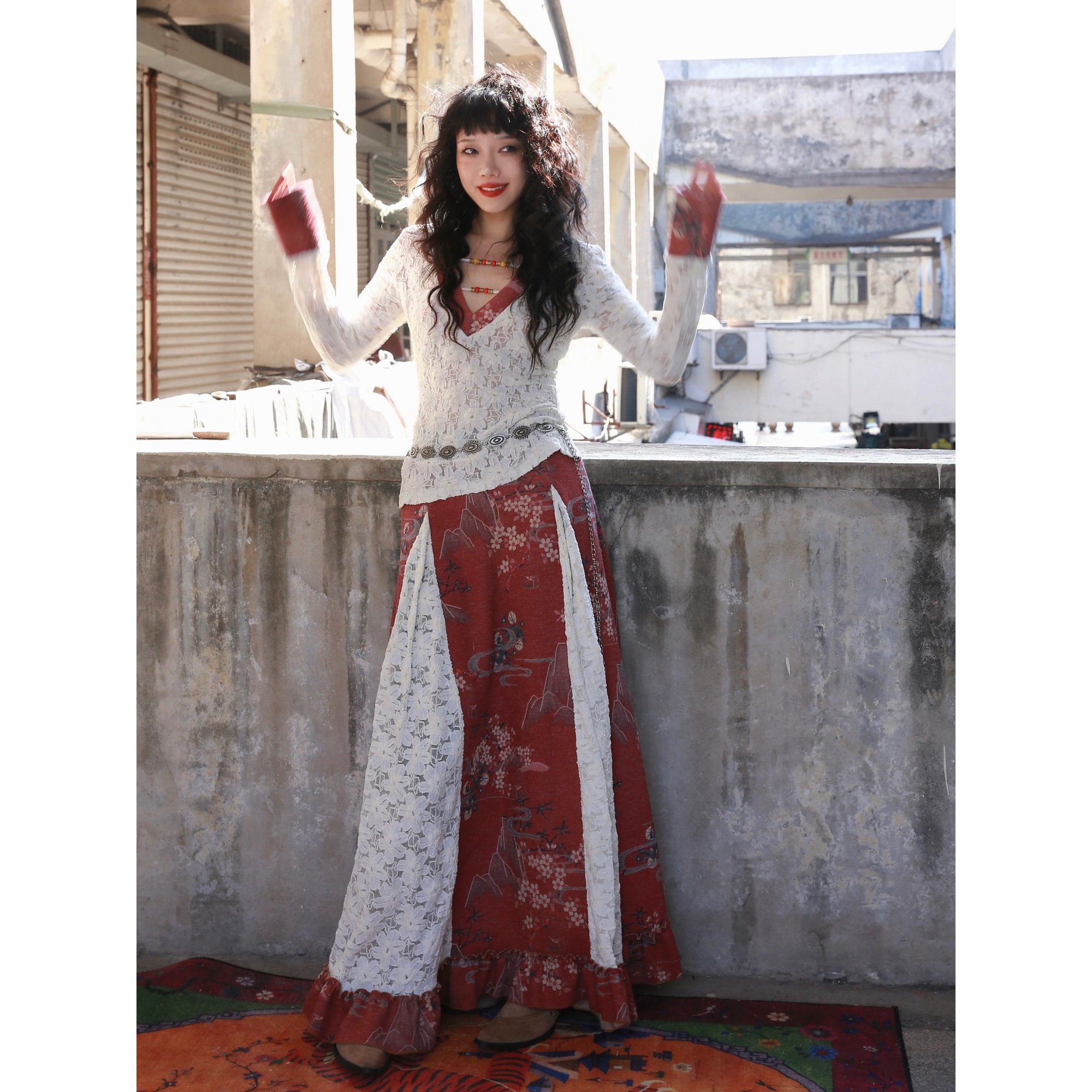 畔喜鱼一 复古中式花卉蕾丝拼接红色半身裙古着感重工加绒长裙,女装/女士精品,半身裙,淘宝优惠券,粉丝福利购,淘宝优惠卷