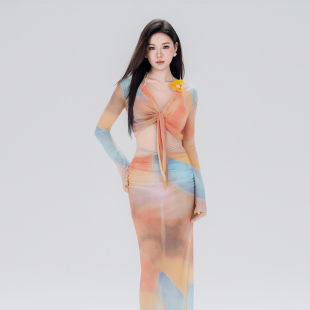 泳衣女高级感2025新款 性感纯欲分体四件套海边度假绝美超仙比基尼