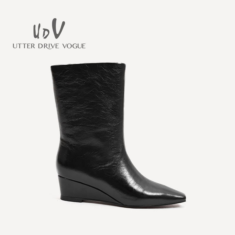 UDV2024秋冬新品真皮胎牛皮时装靴尖头坡跟时尚女鞋中筒靴子
