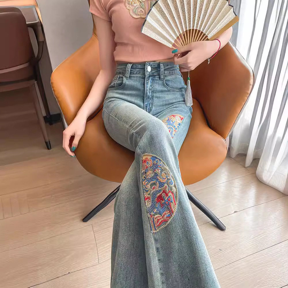 热卖新潮女牛仔裤复古国风微喇叭四季棉质薄款弹力显瘦刺绣马蹄裤