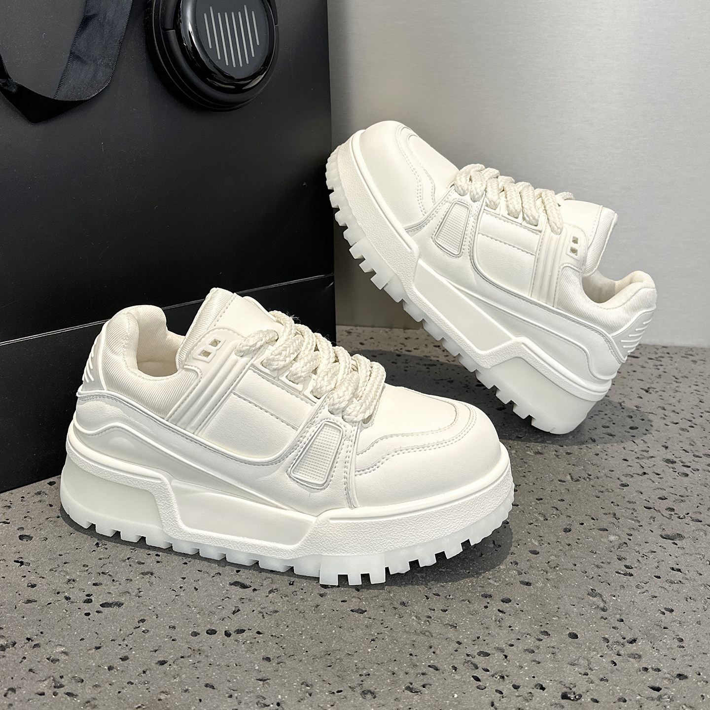 真皮厚底小白鞋女款2026早春新款胖丁面包鞋百搭增高运动休闲板鞋,女鞋,时尚休闲鞋,淘宝优惠券,粉丝福利购,淘宝优惠卷