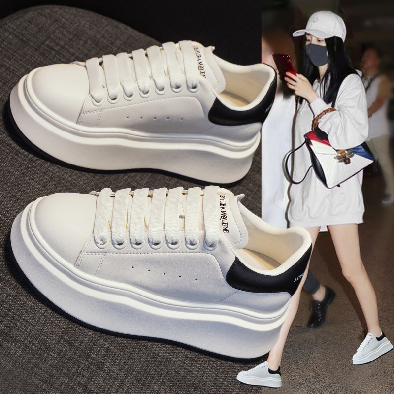 厚底松糕小白鞋女2026春季新款爆款增高鞋子圆头运动休闲百搭板鞋