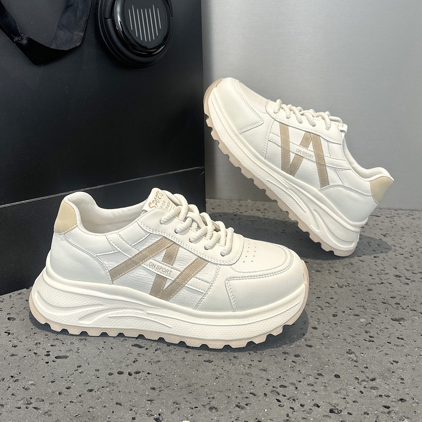 厚底阿甘小白鞋女2026春季新款百搭显脚小轻便软底运动休闲老爹鞋,女鞋,时尚休闲鞋,淘宝优惠券,粉丝福利购,淘宝优惠卷