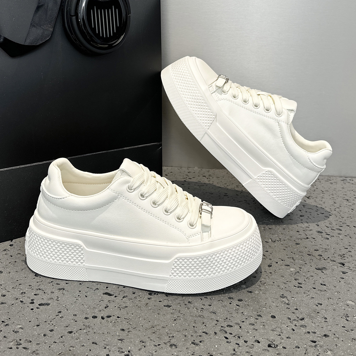 厚底松糕小白鞋女2026春季新款时尚百搭真皮软底增高轻便休闲板鞋,女鞋,休闲板鞋,淘宝优惠券,粉丝福利购,淘宝优惠卷