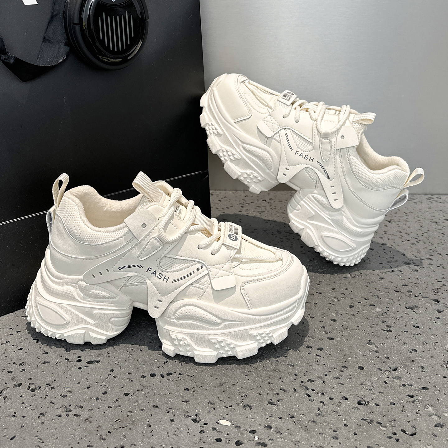 超好看显脚小老爹鞋女2025新款秋冬加绒厚底增高休闲运动跑步白鞋,女鞋,时尚休闲鞋,淘宝优惠券,粉丝福利购,淘宝优惠卷