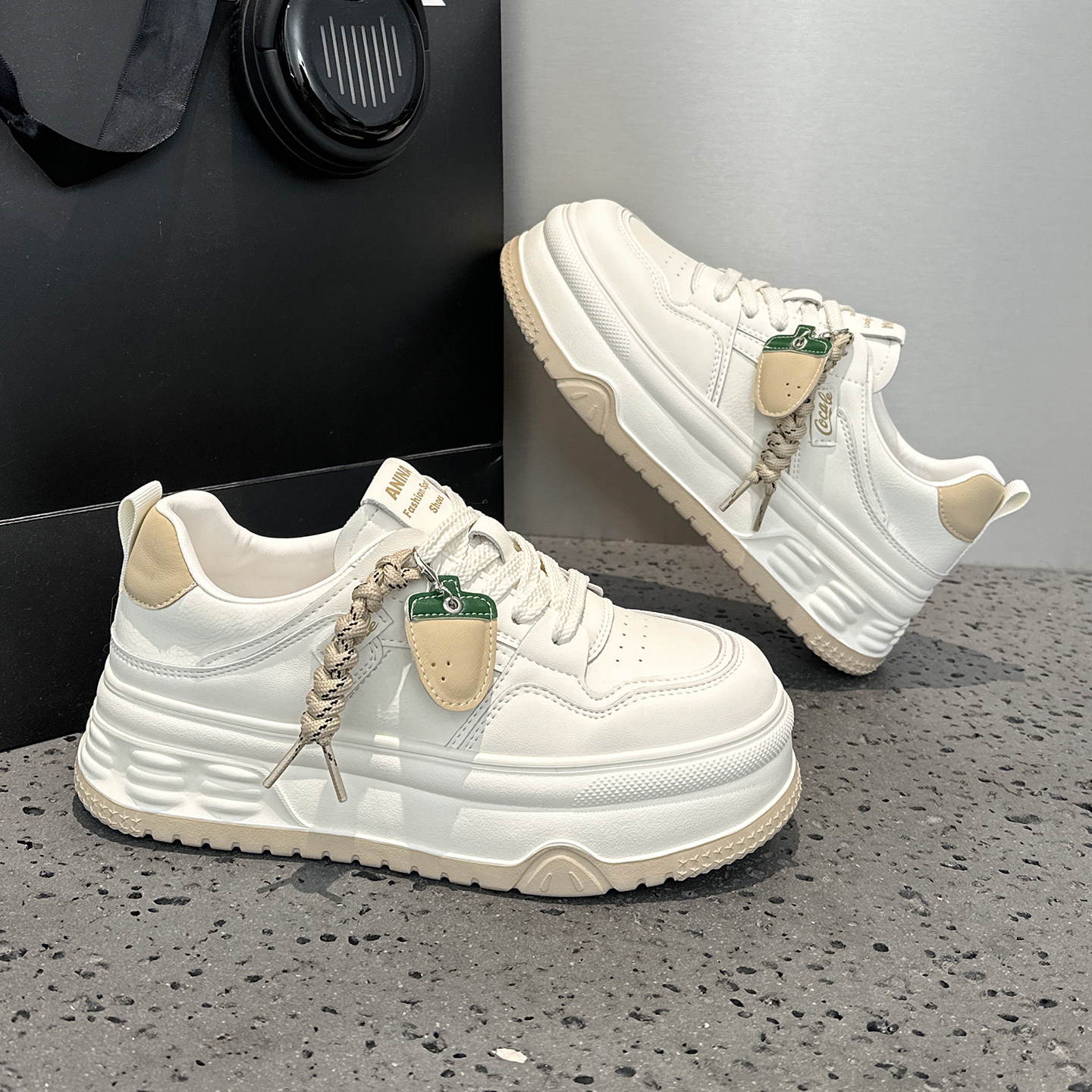 真皮巨好看小白鞋女款2026春季新款百搭增高厚底松糕软底休闲板鞋,女鞋,休闲板鞋,淘宝优惠券,粉丝福利购,淘宝优惠卷