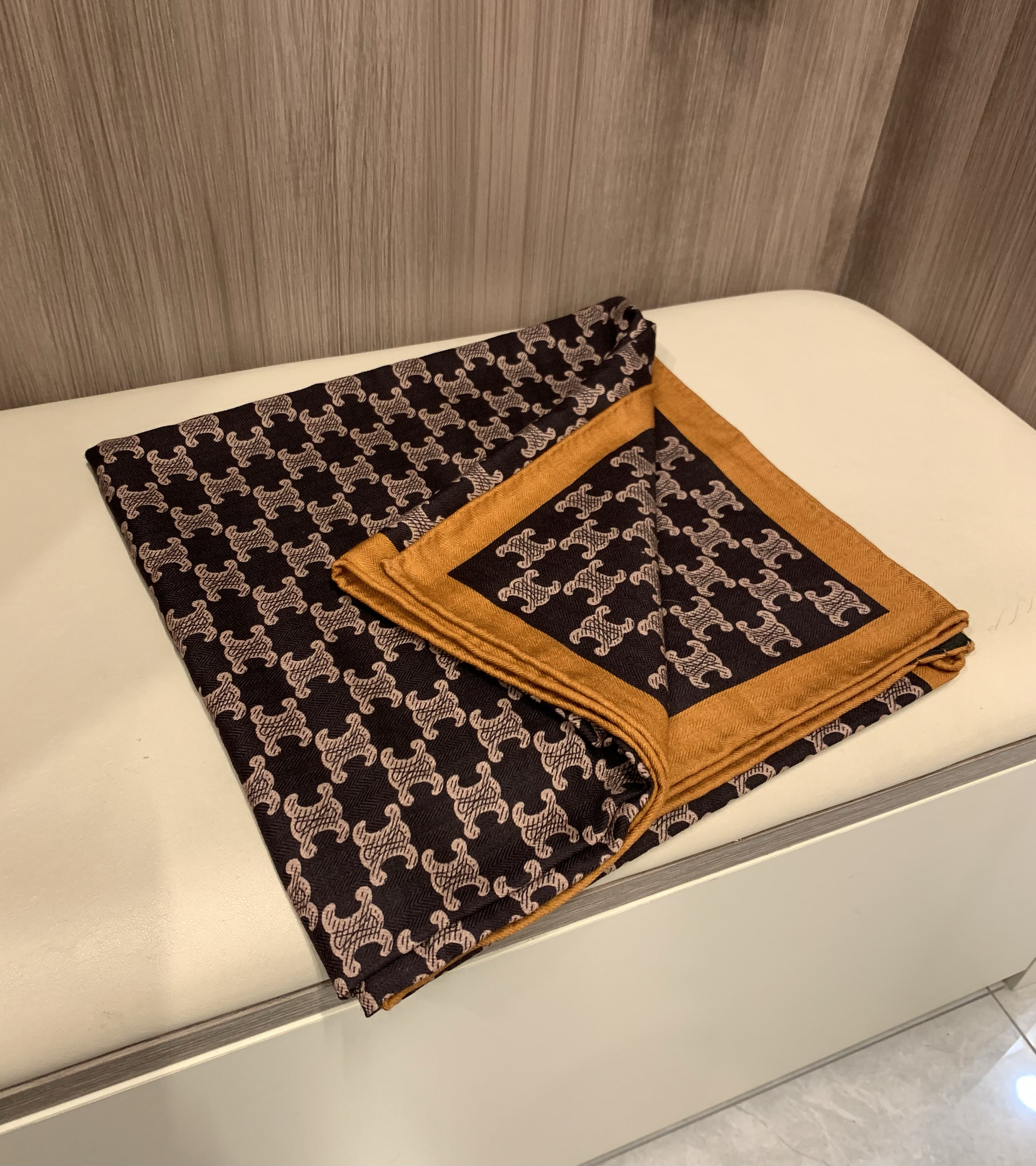 【梦回凯旋棕色】经典高品质丝毛空调披肩女30%桑蚕丝70%羊毛围巾,服饰配件/皮带/帽子/围巾,围巾/丝巾/披肩,淘宝优惠券,粉丝福利购,淘宝优惠卷