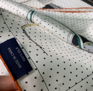 波点橙边 高品质6a桑蚕丝19姆米提花斜纹真丝丝巾女65CM方巾