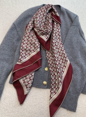 多元字母大披肩 红色系桑蚕丝绵羊毛加厚保暖四季围巾女130CM方巾