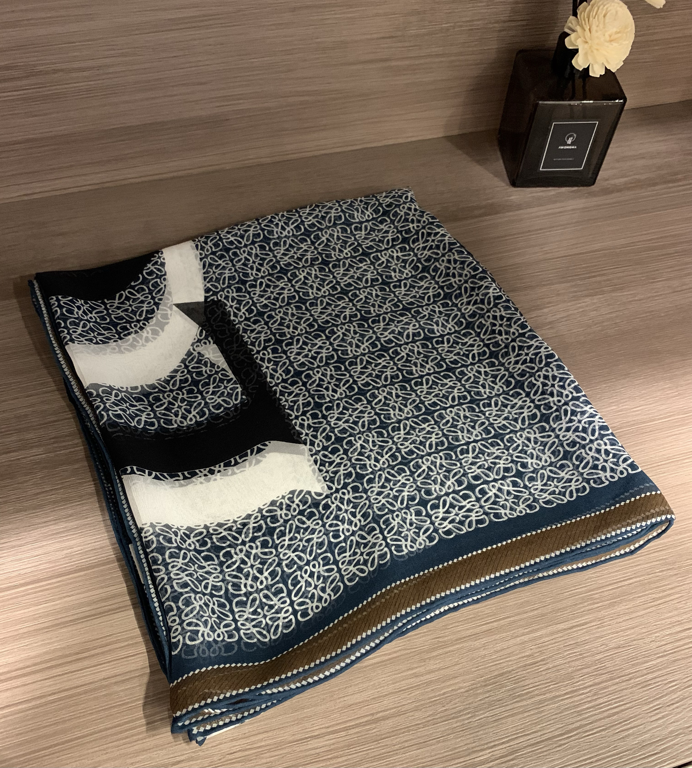 注意尺寸180x110 100%桑蚕丝超大防晒披肩 真丝乔其纱丝巾