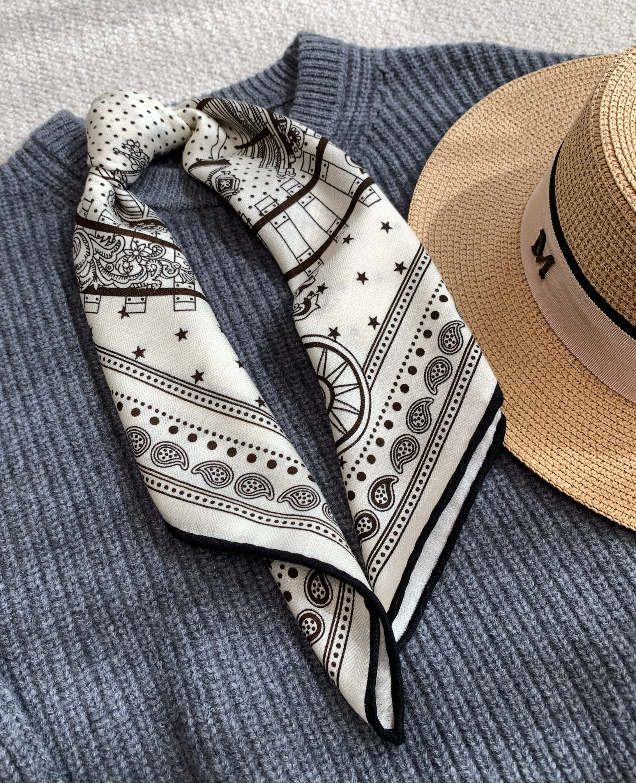 浪漫巴士米色 桑蚕丝绵羊毛保暖围巾 百搭丝毛中方巾65CM