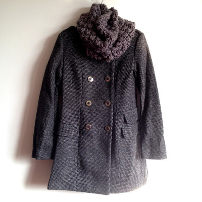 灰色收腰显瘦围脖大衣