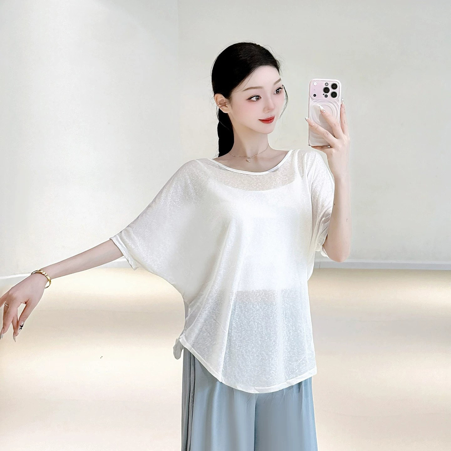 现代舞女练功美背短袖T恤图片