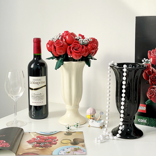 法式复古奶油白花瓶乐高玫瑰积木花中古小众陶瓷摆件插花花器装饰