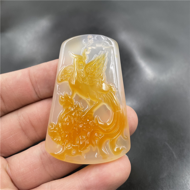 华夏美玉天然正品俏黄色玉髓玛
