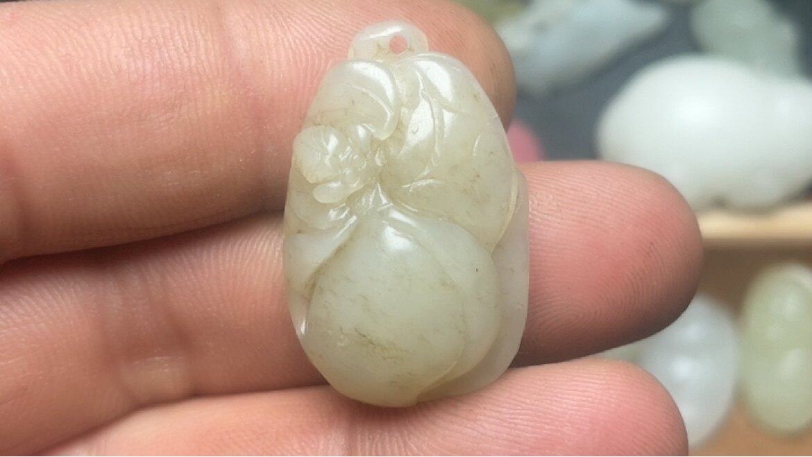 新疆和田玉且末糖福寿如意