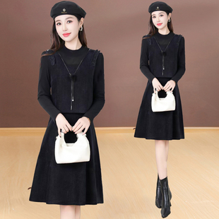 假两件轻奢连衣裙女2025新款秋冬季长袖高级感修身显瘦小个子裙子