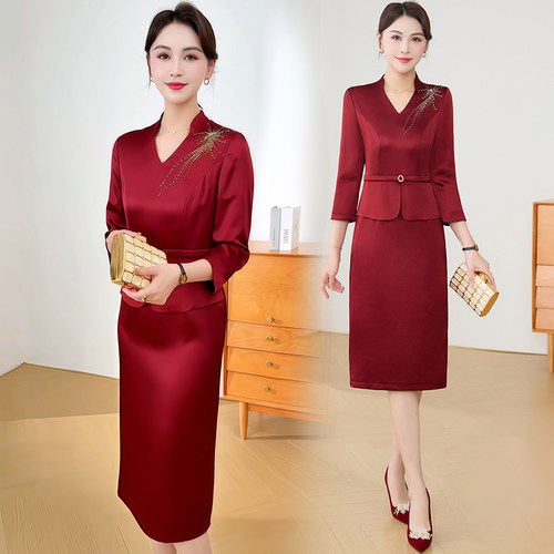 红色假两件连衣裙女2026秋季新款通勤V领七分袖修身A字裙高级感潮