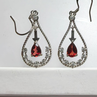纯银酒红石榴石水滴吊坠耳环