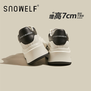 小白鞋子女春款2026爆款流行板鞋轻便软底小个子内增高厚底休闲鞋