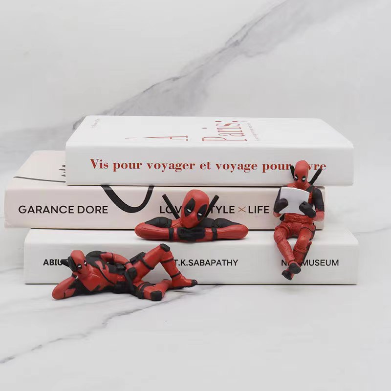 批发死侍模型摆件战警卧姿手办公仔举牌回眸姿势汽车载中控台