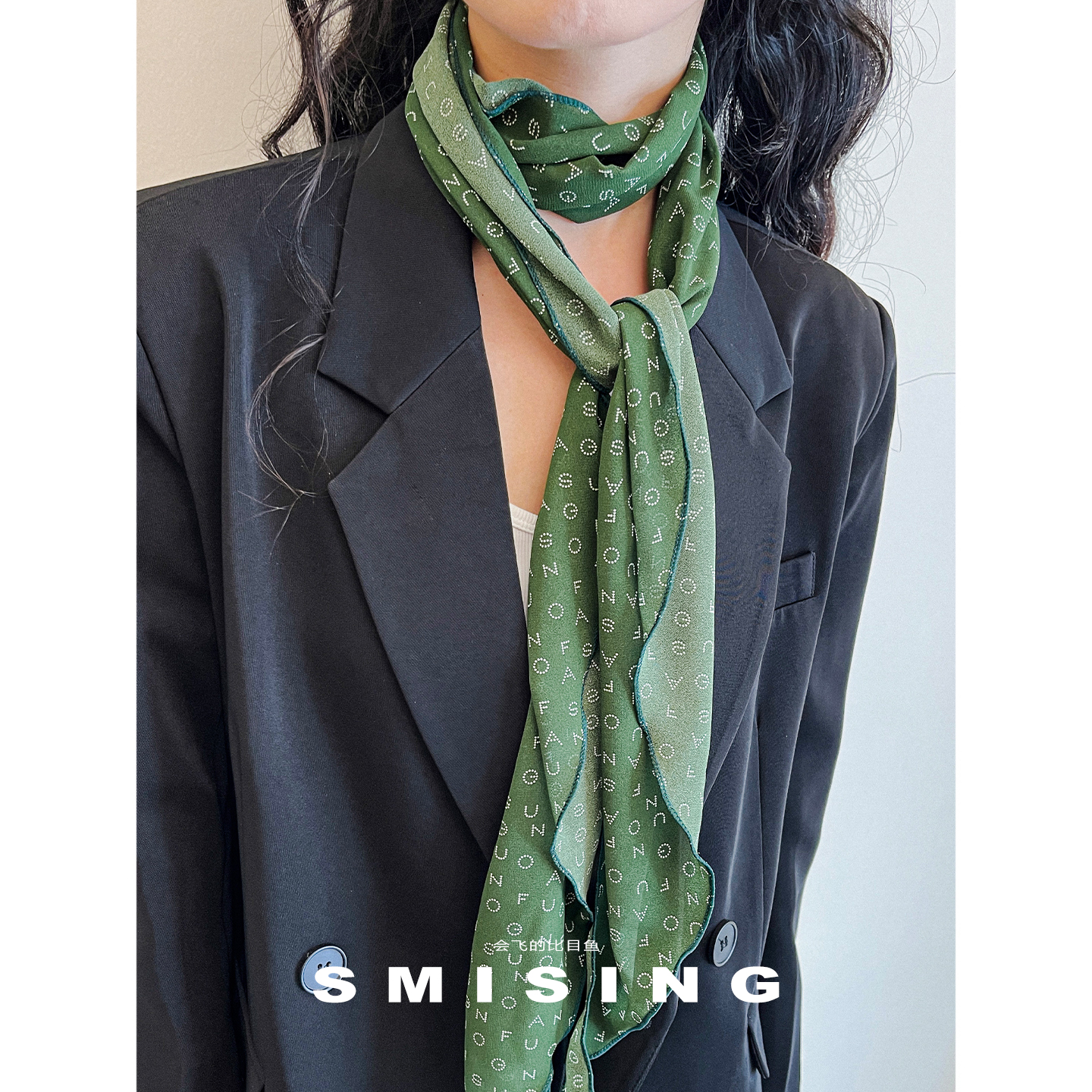 法式气质优雅绿色字母长条丝巾女夏季薄款透气时尚高级感系脖领巾