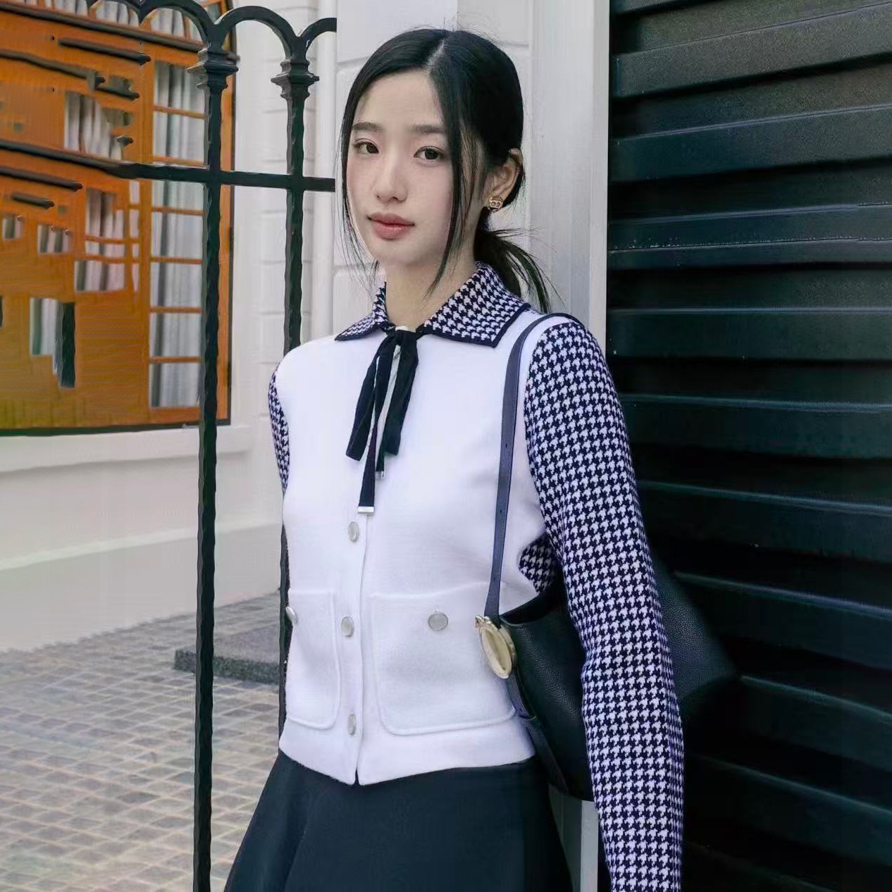 深圳南油高端女装 黑白千鸟格拼接粗纺花呢 翻领长袖针织开衫外套